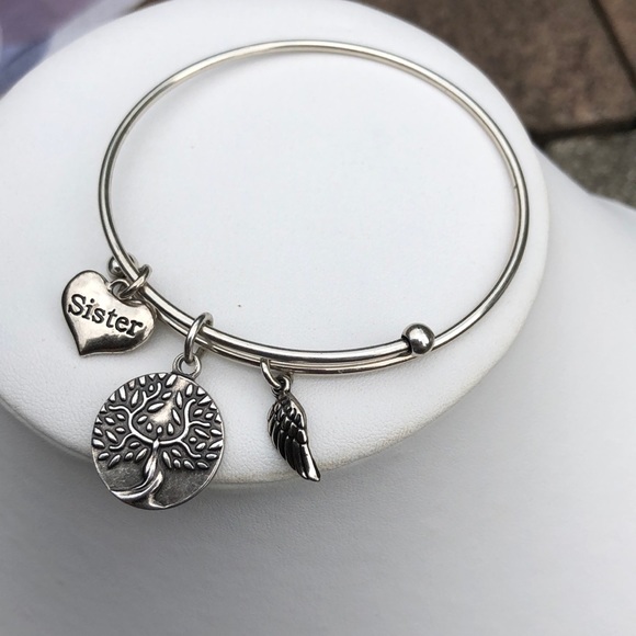 Set of three different bracelets - Picture 3 of 6